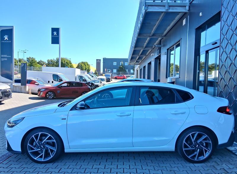 Hyundai i30 N-LINE 1.5 T-GDi 117 kW - fotka 4 z 26