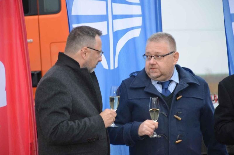 Slavnostní zahájení stavby dalšího úseku dálnice D7 se konalo v pátek 6. prosince v Třebízi.