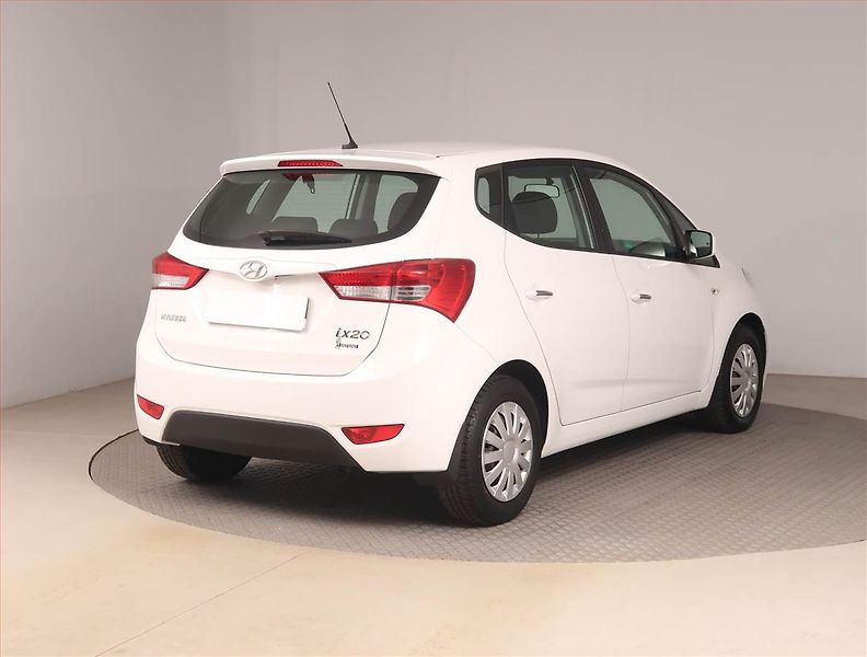 Hyundai ix20 (2016) 1.4 CRDi - fotka 5 z 14