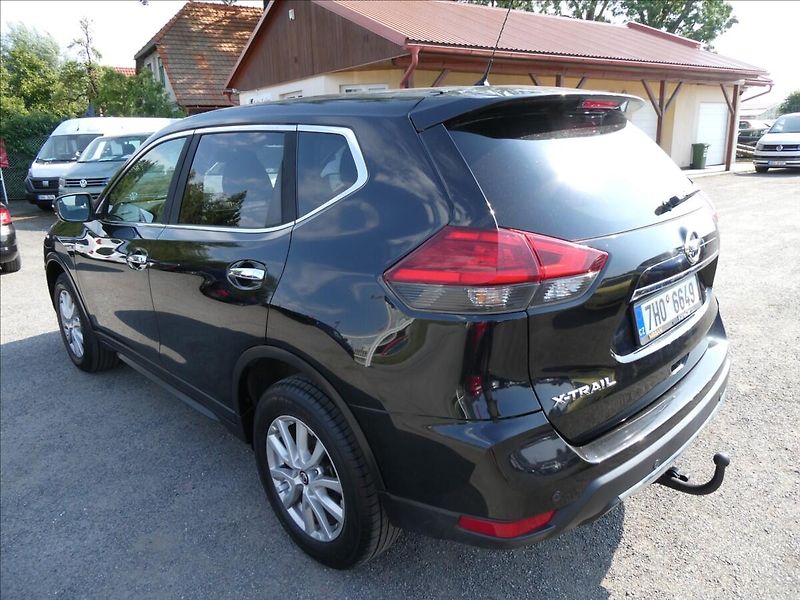 Nissan X-Trail 2,0 dCi 130kW 4x4 DPH, ČR - fotka 7 z 41