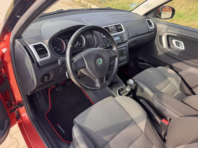Škoda Fabia 1.4i 63Kw SPORT - fotka 10 z 23