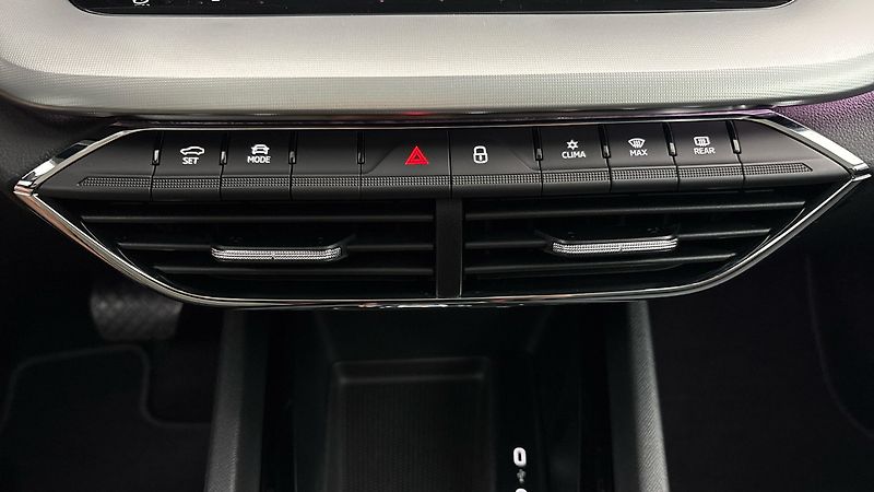 Škoda Octavia 2.0 TDI DSG Style Combi - fotka 13 z 26