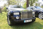 Luxusní vozy se v sobotu 4. května sjely na zámek do Lnář. Převládala auta značky Rolls Royce.