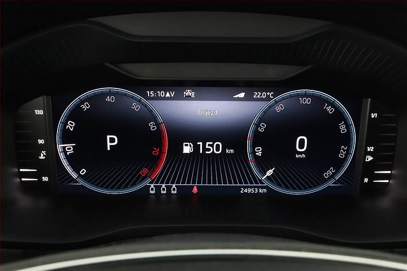 Škoda Karoq (2023) 1.5 TSI - fotka 8 z 20