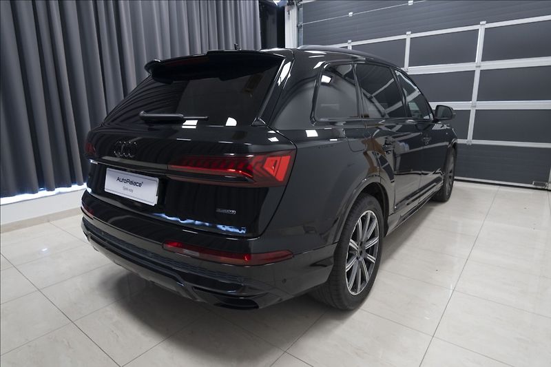 Audi Q7 3,0 TDI QUATTRO S-LINE 1. MAJ - fotka 4 z 51