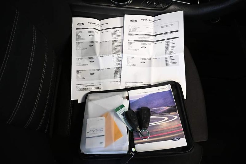 Ford Mondeo (2022) 2.0 LED SONY ACC Tažné 8AT ECO - fotka 30 z 35