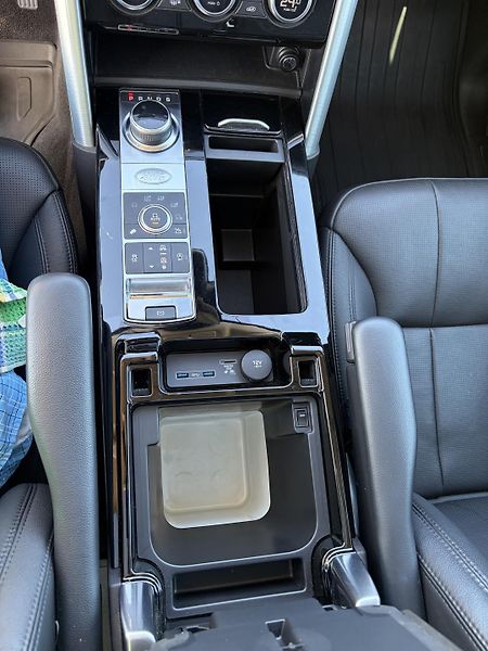 Land Rover Discovery (2019) Pro 7 osob - fotka 5 z 12