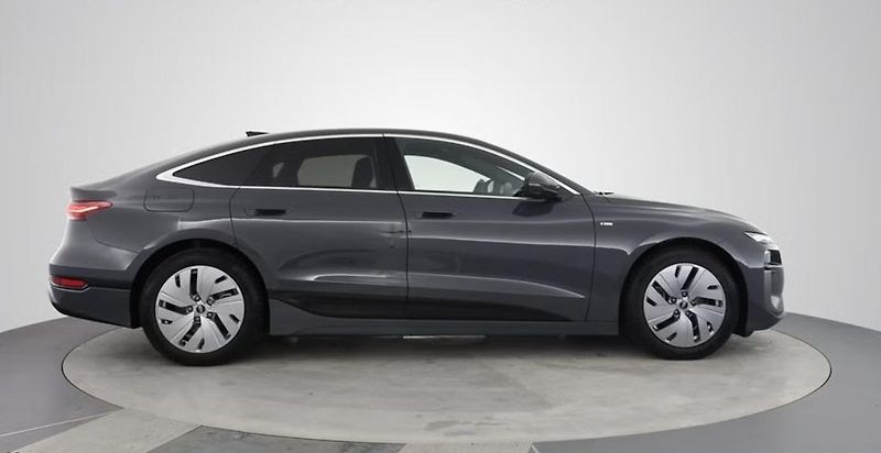 Audi A6 e-tron Sportback Kamera Tažné - fotka 3 z 12