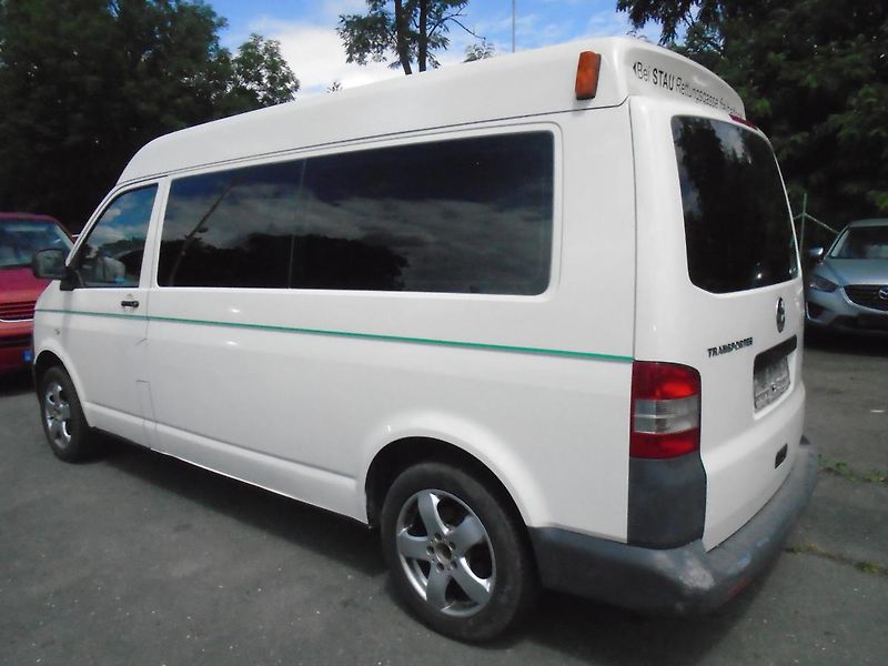 Volkswagen Transporter 1.9 TDI L2 H2 9míst LONG  - fotka 1 z 32