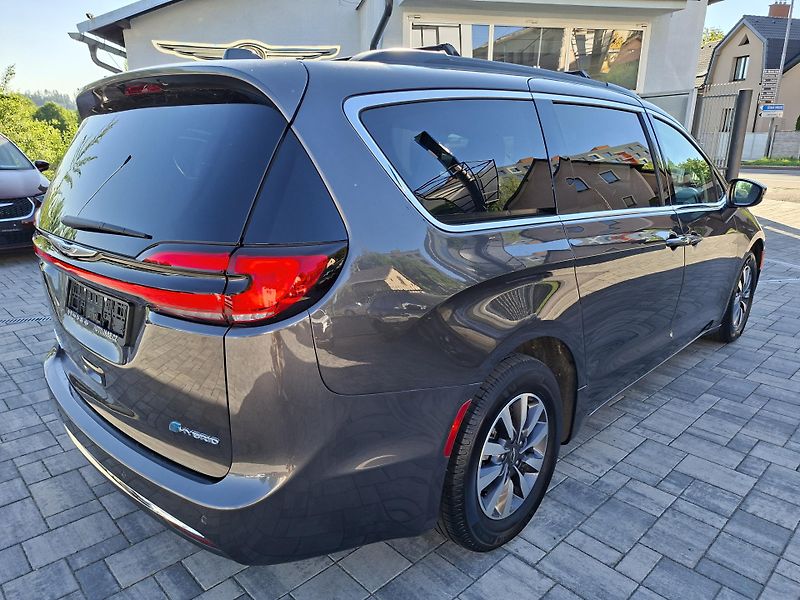 Chrysler Pacifica (2022) 3,6L V6 HYBRID, kůže, servis  - fotka 7 z 33