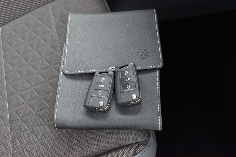 Volkswagen T-Cross TSI 81kW STYLE*KAMERA*ACC*ČR 1 - fotka 30 z 39