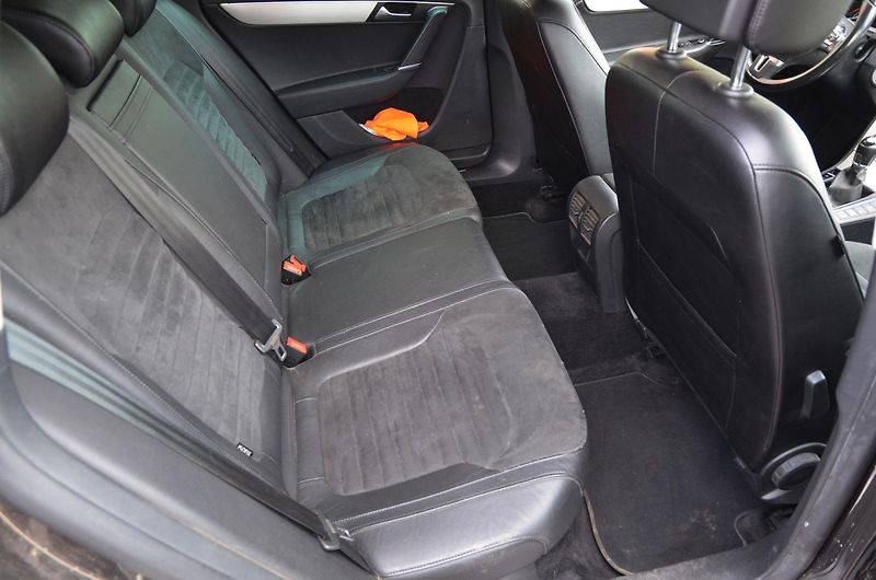 Volkswagen Passat (2014) 2.0 TDi 103kW Highline / ČR  - fotka 14 z 33