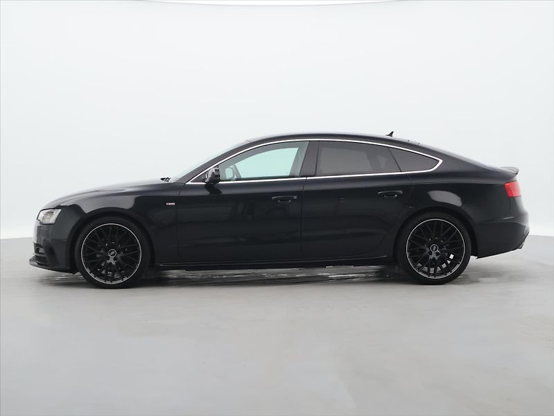 Audi A5 3,0 TDI quattro S-Line 1.Maj - fotka 4 z 36