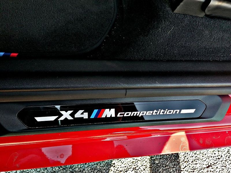 BMW X4 (2019) X4M Competition 510 PS - fotka 36 z 40