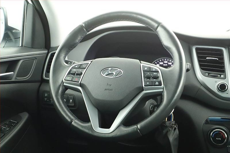 Hyundai Tucson (2017) 1.7 CRDi, Navi, Tempomat - fotka 13 z 15