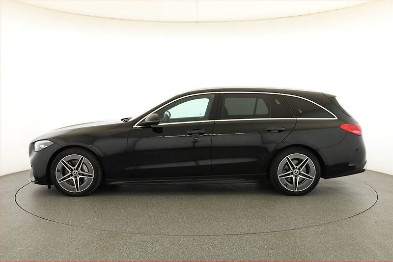 Mercedes-Benz Třídy C (2022) C 220 d - fotka 3 z 21