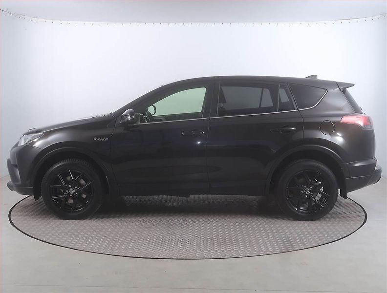 Toyota RAV4 (2018) Active 2.5 Hybrid, Automat - fotka 3 z 17