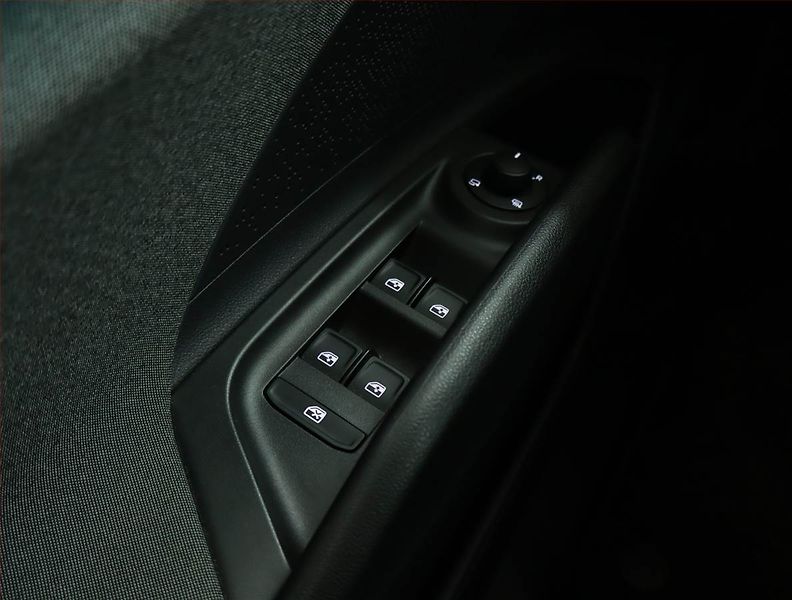 Škoda Enyaq (2022) iV 60 (62 kWh), SoH 91% - fotka 16 z 18
