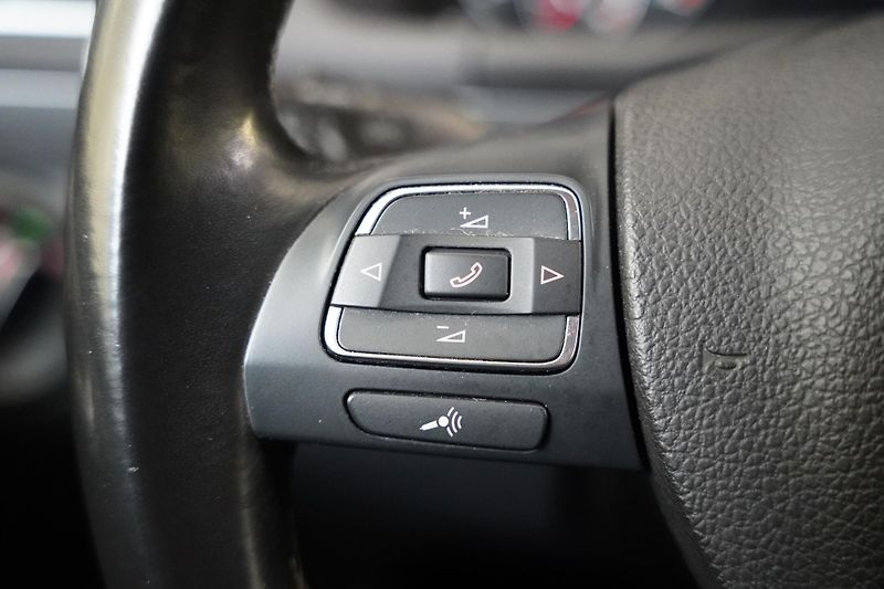 Volkswagen Touran - fotka 15 z 25