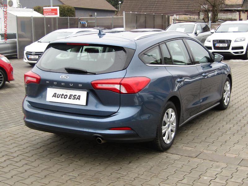 Ford Focus (2019) 2.0 TDCi, ČR, Navi, AC - fotka 4 z 19