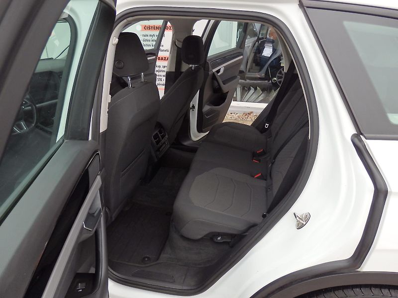 Volkswagen Touareg 3.0 TDI 170 kW ZÁVĚS, ODPOČET - fotka 8 z 23