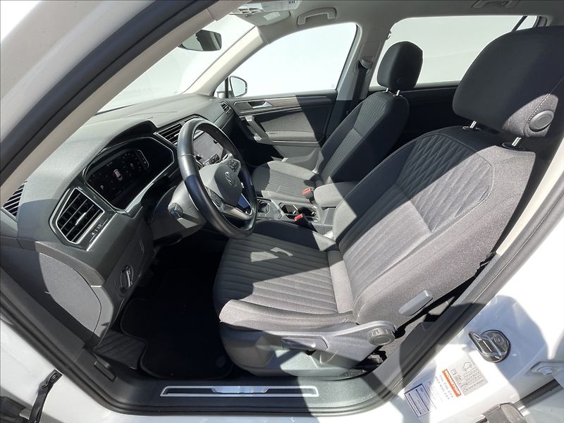 Volkswagen Tiguan Allspace 1,5 TSI DSG Life ACC+NAVI+PDC - fotka 4 z 23