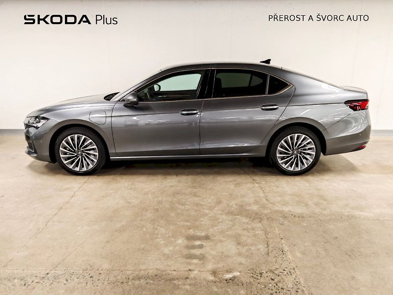 Škoda Superb (2025) iV 1.5 TSI 150 kW DSG L&K - fotka 3 z 33