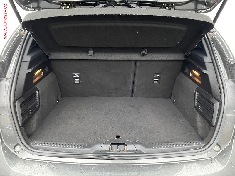 Ford Focus (2018) 1.5 TDCi, AT, headUP - fotka 7 z 20