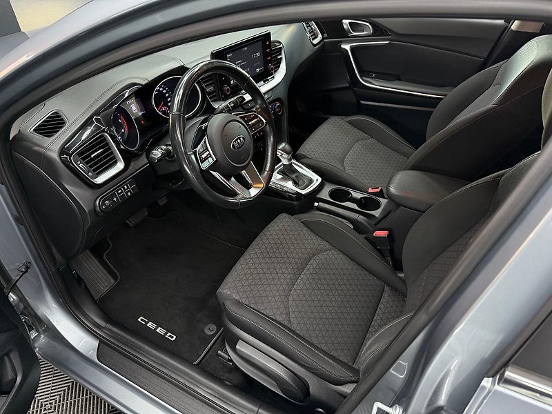 Kia Ceed (2020) SW 1.6 CRDi 136k Platinum A/T - fotka 10 z 22