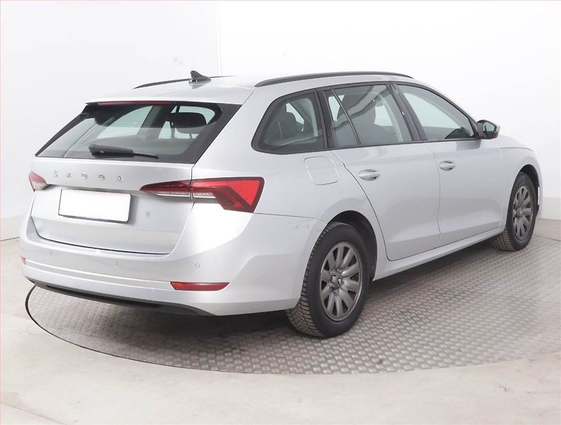 Škoda Octavia (2023) Ambition 2.0 TDI, ČR,1.maj - fotka 5 z 15