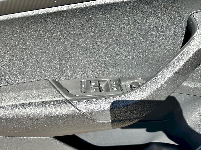 Škoda Karoq (2025) 1.5 TSI 110kW Sportline DSG - fotka 8 z 27