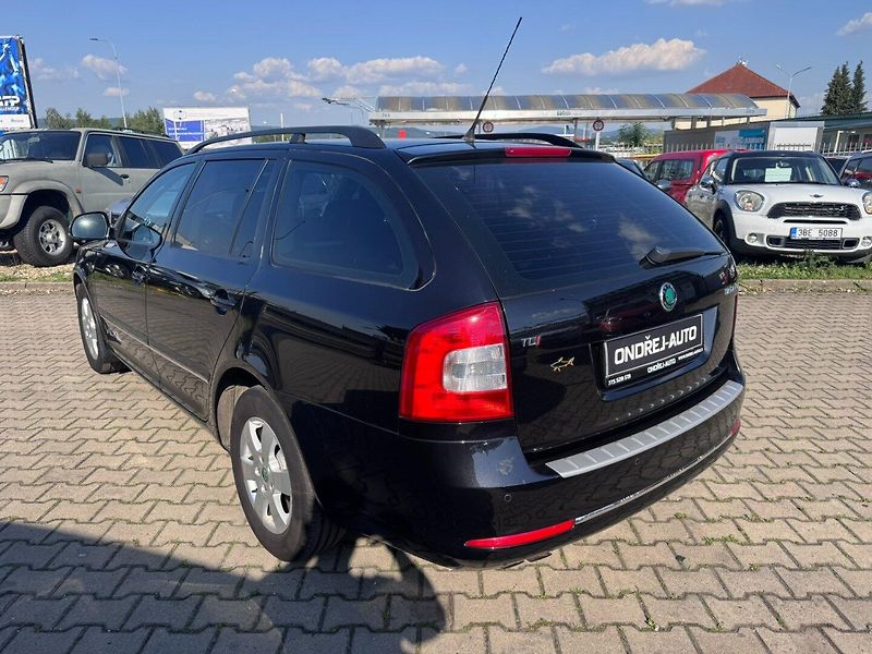 Škoda Octavia (2009) 1,9 TDI 77 KW 2. MAJ SERVISKA - fotka 3 z 50