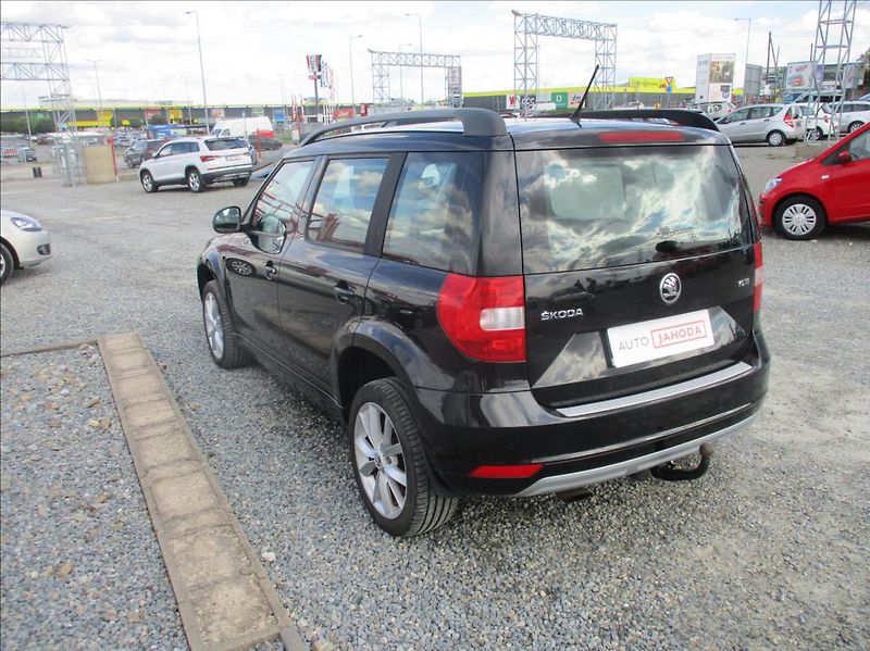 Škoda Yeti 1,2 TSI, klima, servis, tažné, - fotka 6 z 26