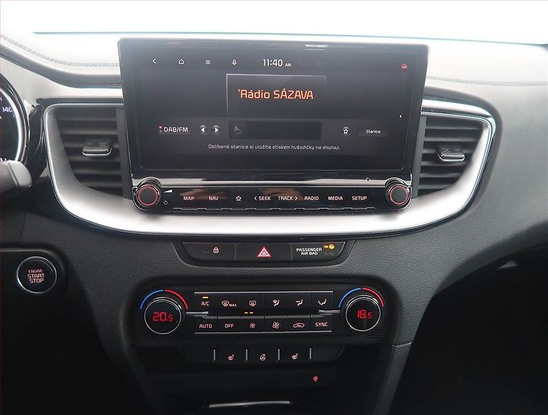 Kia XCeed (2023) 1.5 T-GDI - fotka 12 z 15