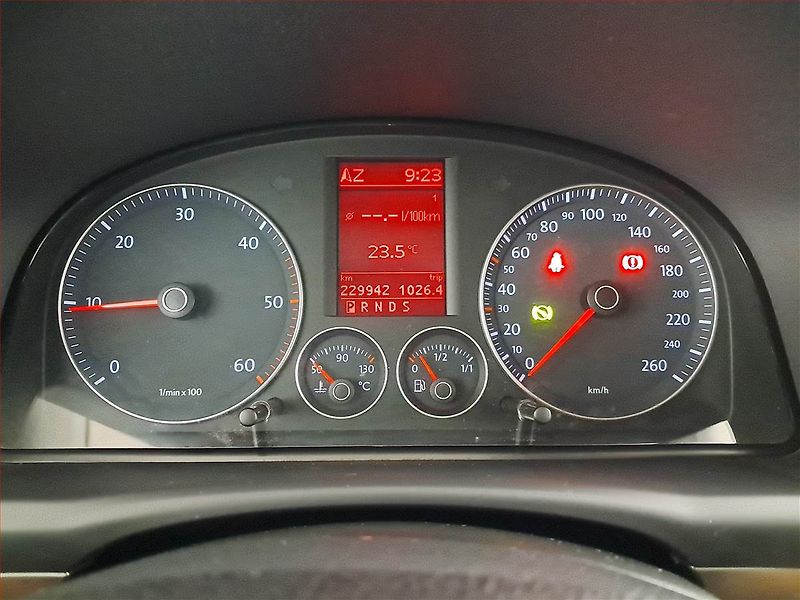 Volkswagen Touran (2007) Cross 2.0 TDI, Automat, 7 míst - fotka 11 z 17