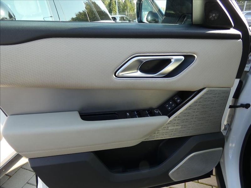 Land Rover Range Rover Velar 3,0 D300 R-Dynamic SE,1maj,ČR - fotka 14 z 44