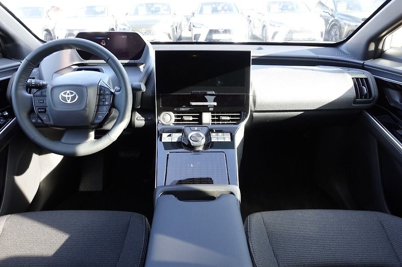 Toyota bZ4X Prestige FWD - druhá sada komp - fotka 16 z 33