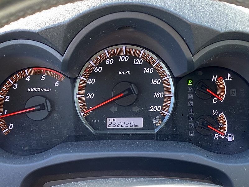 Toyota Hilux 3.0D, ČR, Sol, 4x4, automat - fotka 11 z 18
