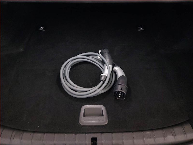 BMW Řada 5 (2021) M Sport 530e - fotka 16 z 22