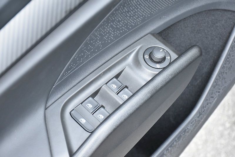 Škoda Enyaq (2023) RS 80 220 kW 4x4 - fotka 35 z 35