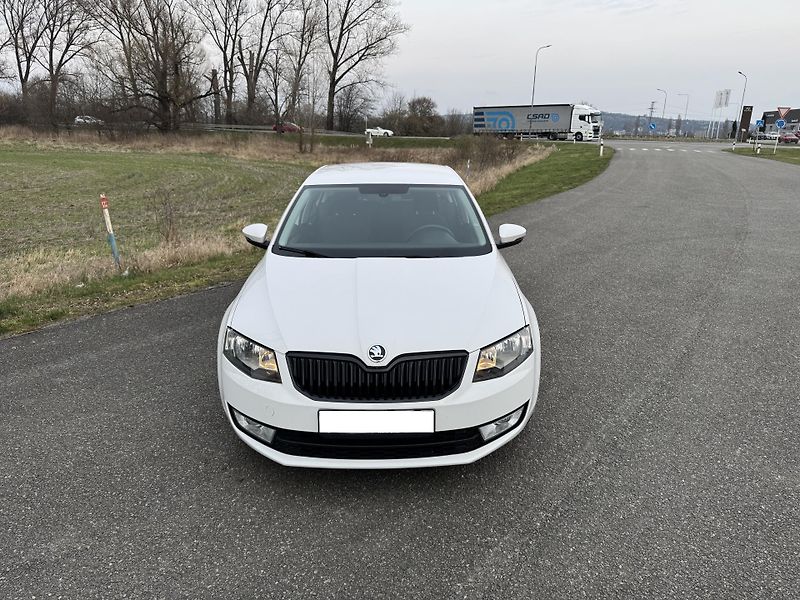 Škoda Octavia (2013) Ambition 1.2TSI 77kW, ČR - fotka 2 z 15