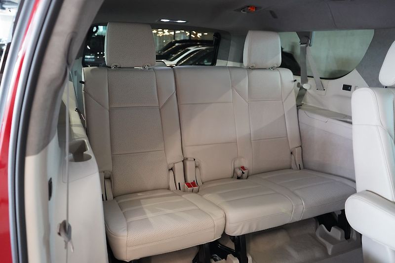 Cadillac Escalade ESV Sport Platinum - fotka 28 z 59