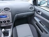 Ford Focus (2010) 1.6 TDCi, po STK, Klima - náhled 8