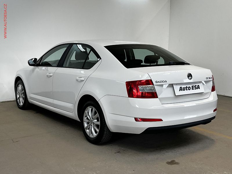 Škoda Octavia (2015) 1.6 TDI, ČR, servis.kniha, AC - fotka 6 z 13