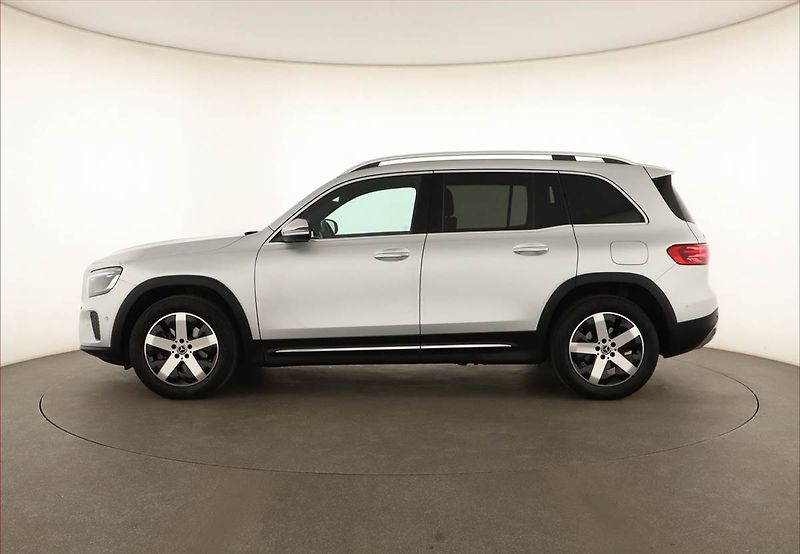 Mercedes-Benz GLB (2024) 200 d 4MATIC - fotka 3 z 20