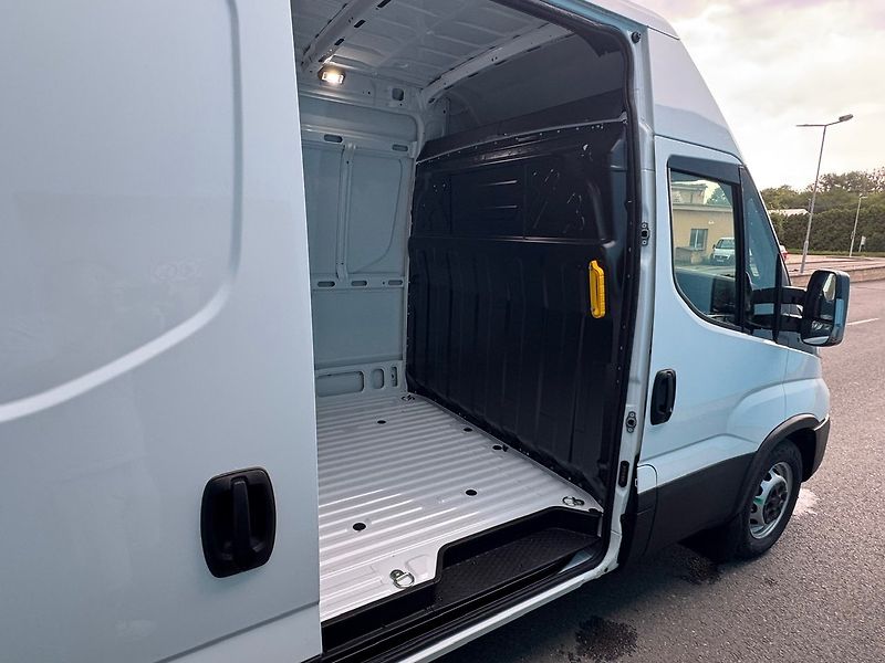 Iveco Daily (2026) 35S14 V L2H2 NOVÉ - fotka 37 z 49