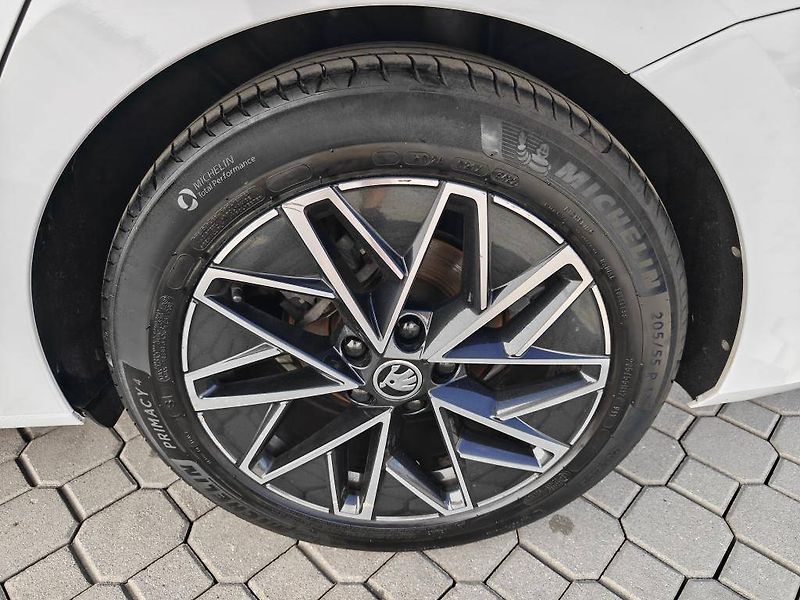 Škoda Octavia Style 7DSG 1,5TSI - fotka 22 z 24