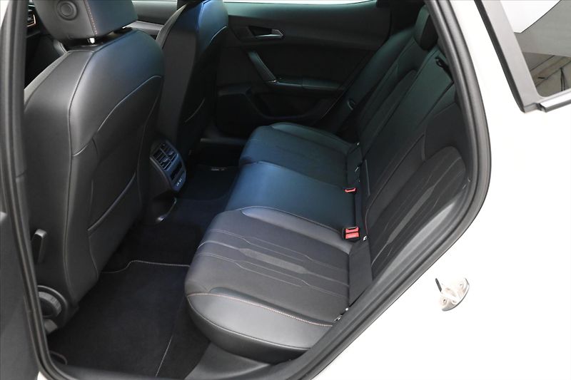 Cupra Formentor 2,0 TDI 110kW DSG 4x4 Záruka a - fotka 14 z 31