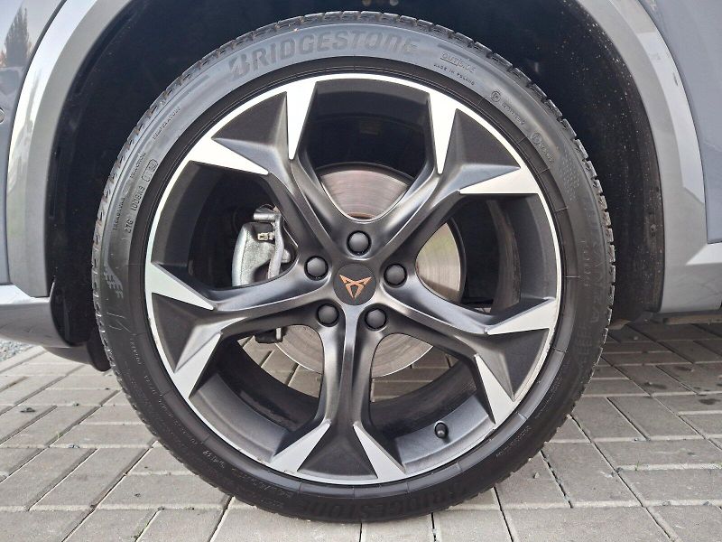 Cupra Formentor (2024) DSG 1,5TSi 110kW - fotka 35 z 35