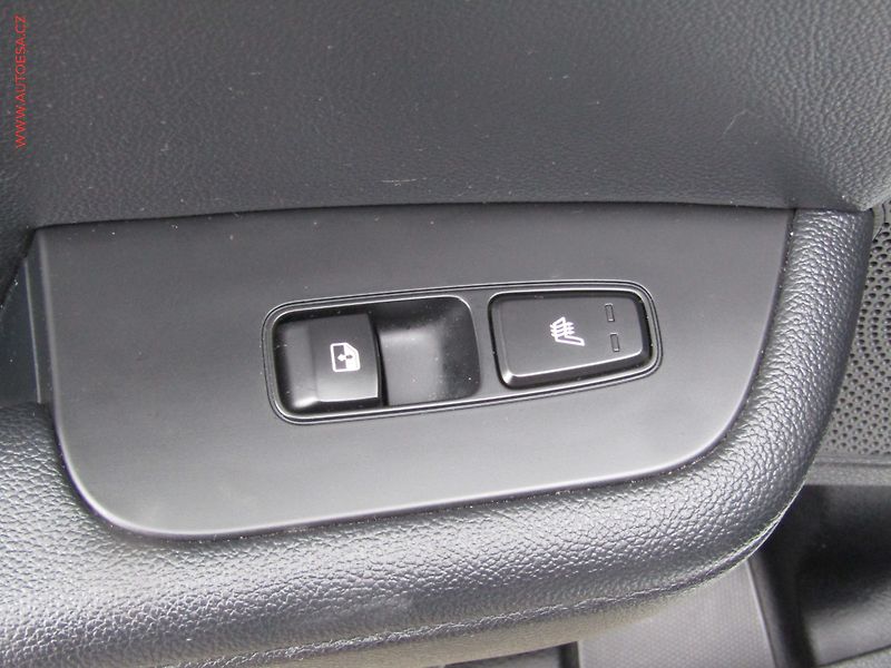 Kia Ceed (2022) 1.5 T-GDi, ČR, GT Line, AT - fotka 12 z 22